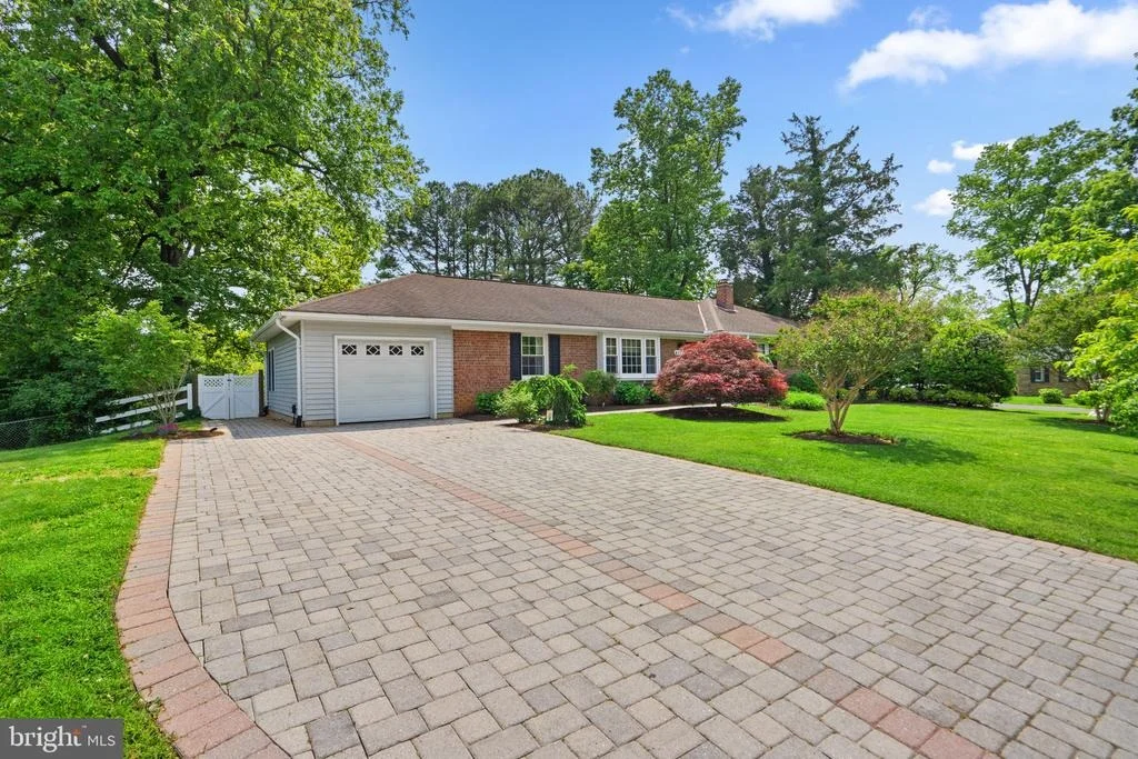 Photo of 4117 QUEEN MARY DRIVE