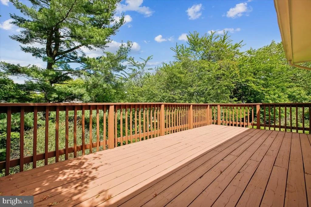 Photo of 1705 CRESTVIEW DRIVE