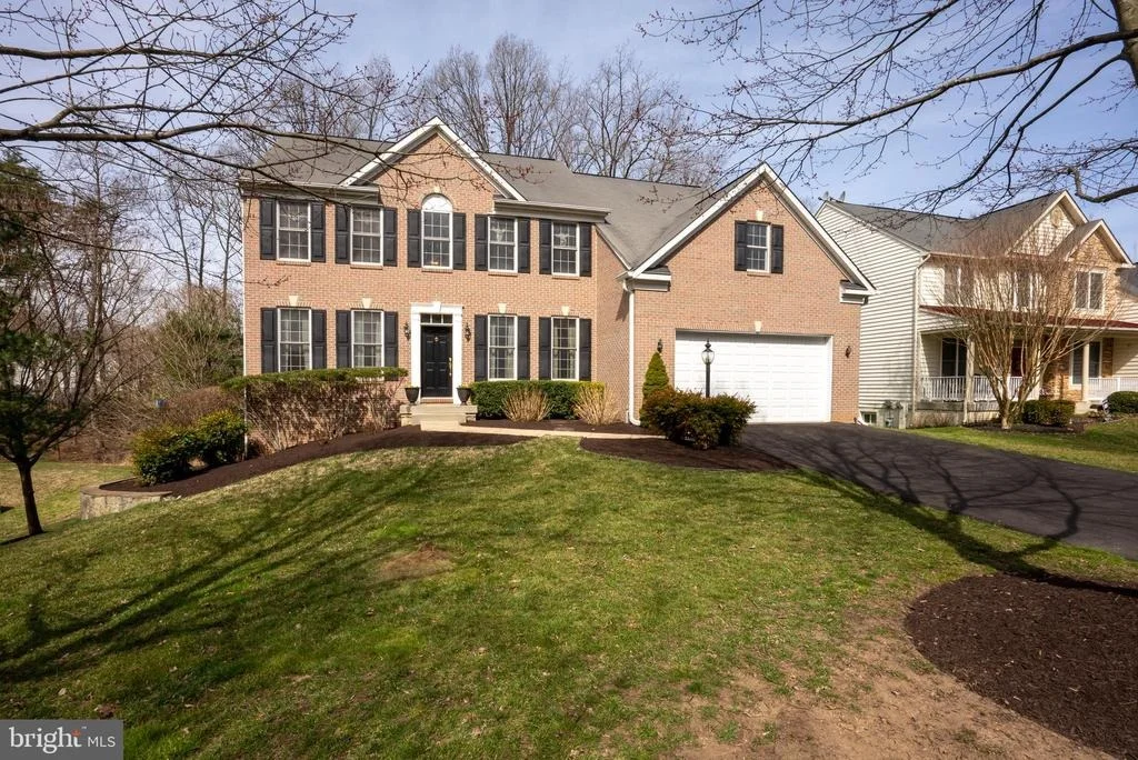 Photo of 10419 WHITE COURT