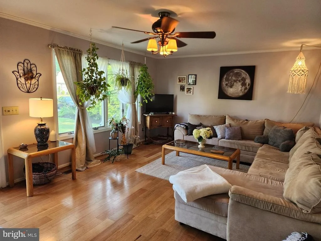 Photo of 19605 DOE DRIVE