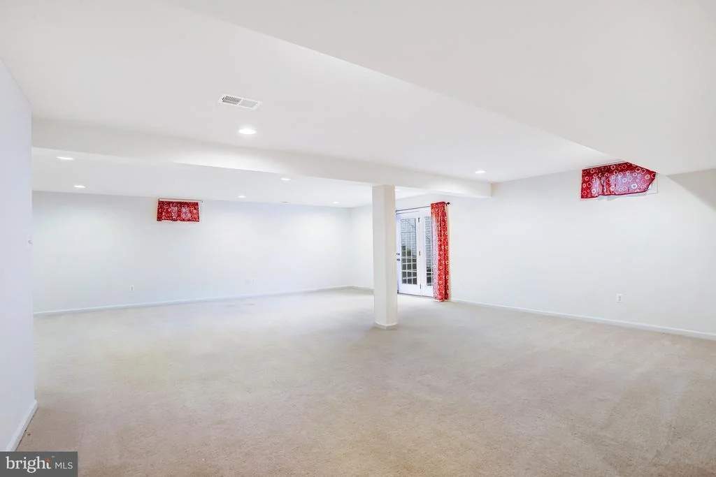 Photo of 26798 BARNSLEY PLACE