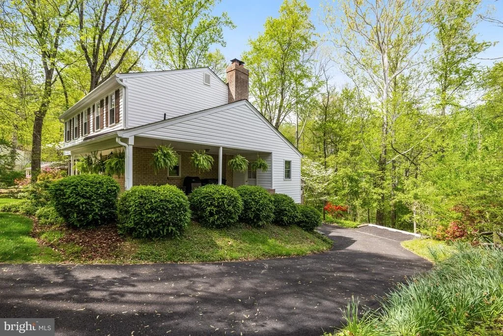Photo of 11308 MYRTLE LANE