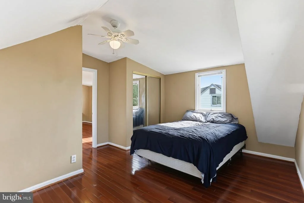 Photo of 8211 LONGPOINT ROAD