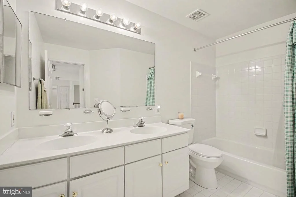 Photo of 7182 BREWSTER LANE
