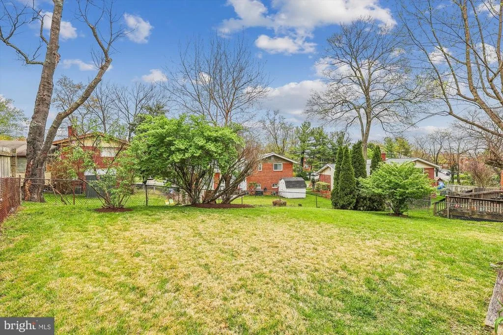 Photo of 2405 HARMON ROAD