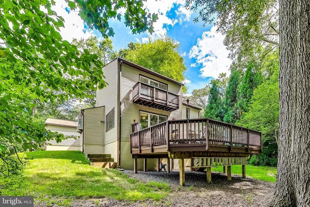 Photo of 2452 FREETOWN DRIVE