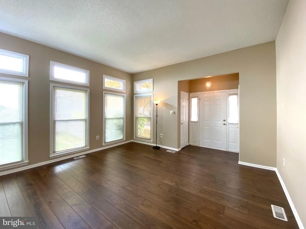 Photo of 14703 PONDSIDE DRIVE