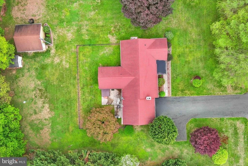 Photo of 1609 FAIRMOUNT ROAD