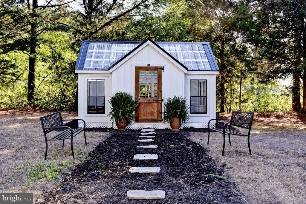Photo of 5473 WHITE HALL ROAD