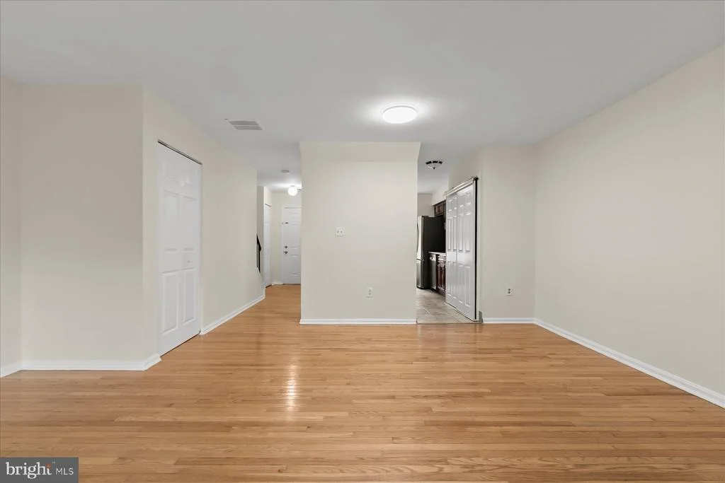 Photo of Unit 191 at 1842 BRONZEGATE BOULEVARD