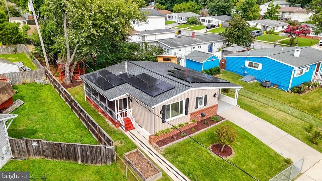 Photo of 1300 GILBERT PLACE