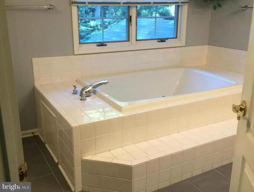 Photo of 2305 TWIN VALLEY LANE