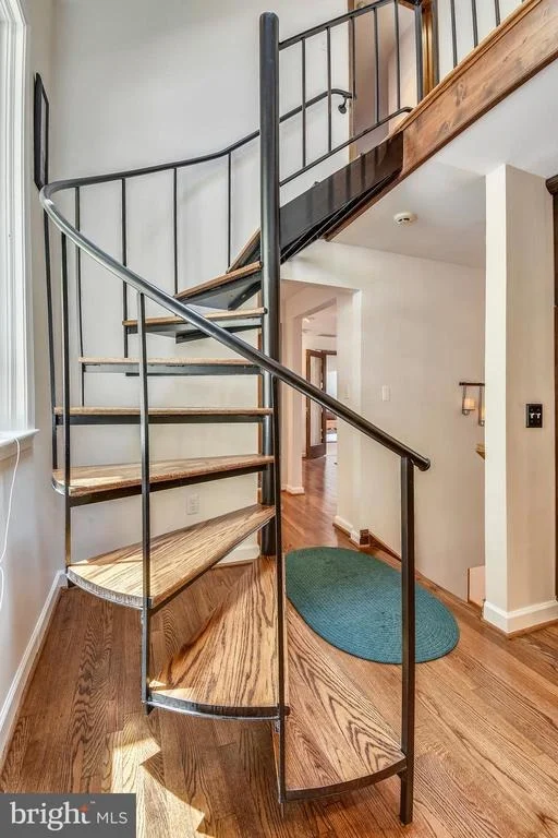 Photo of 9919 MACARTHUR BOULEVARD