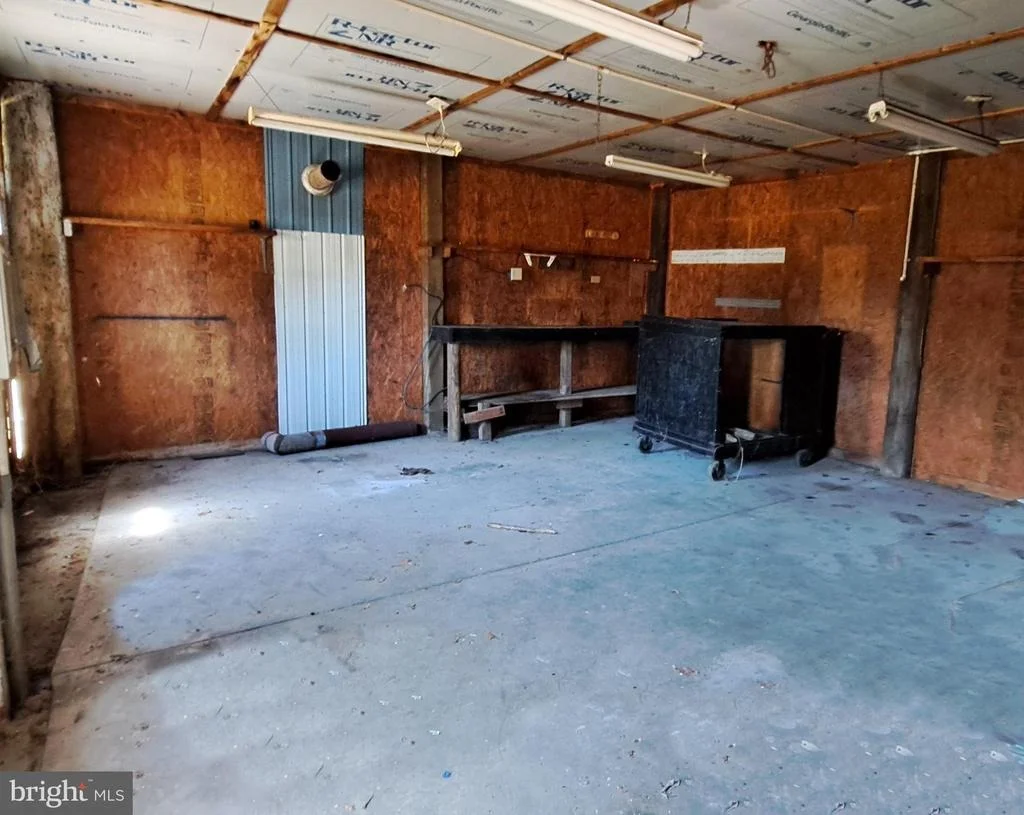 Photo of 6706 WHITELEY ROAD