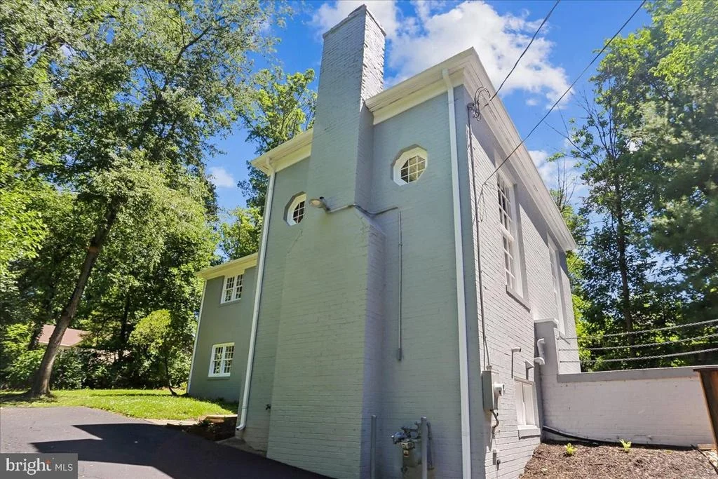 Photo of 12811 LACY DRIVE