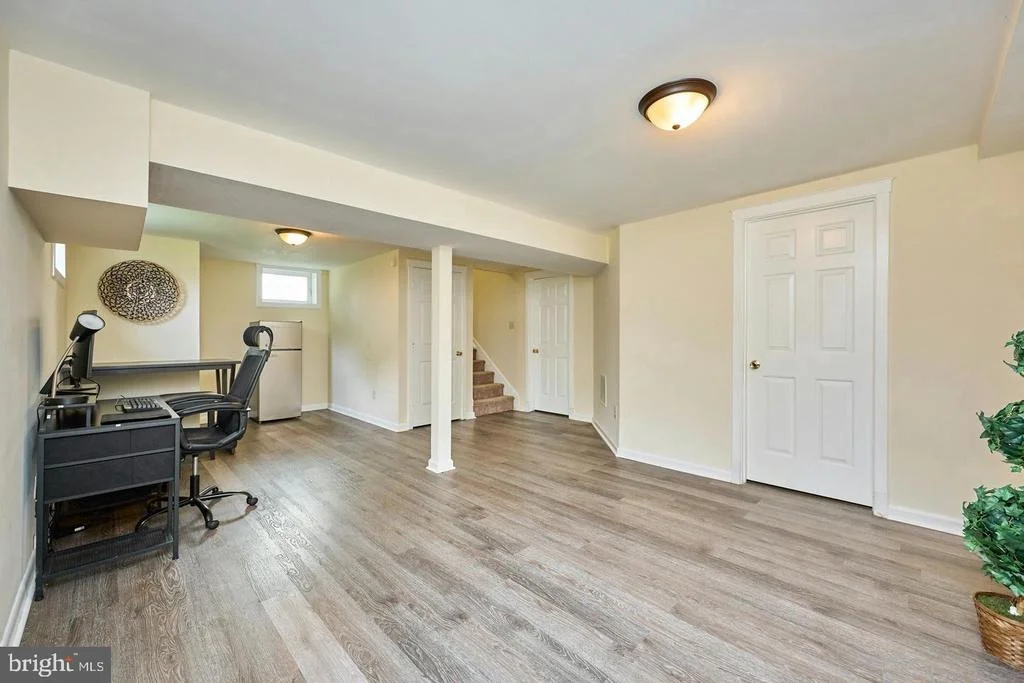 Photo of 806 RUST DRIVE NE