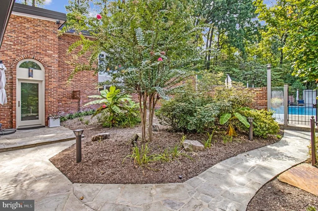 Photo of 1753 ARMY NAVY DRIVE