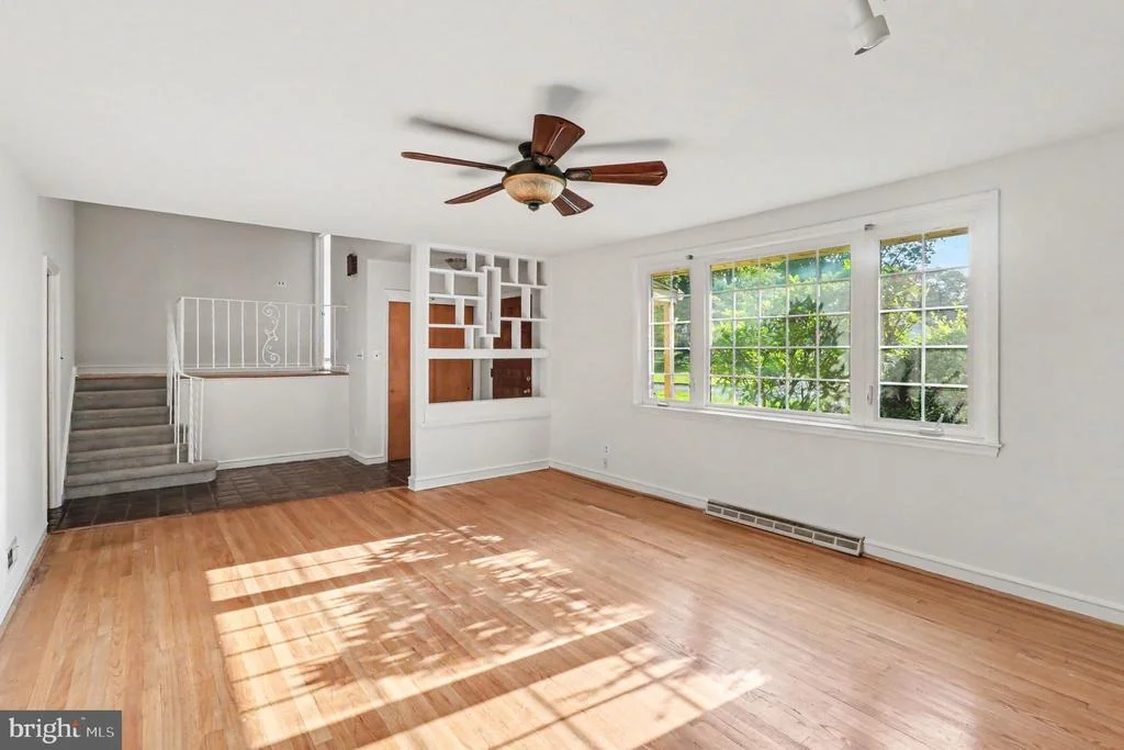 Photo of 1202 HILLSIDE BOULEVARD