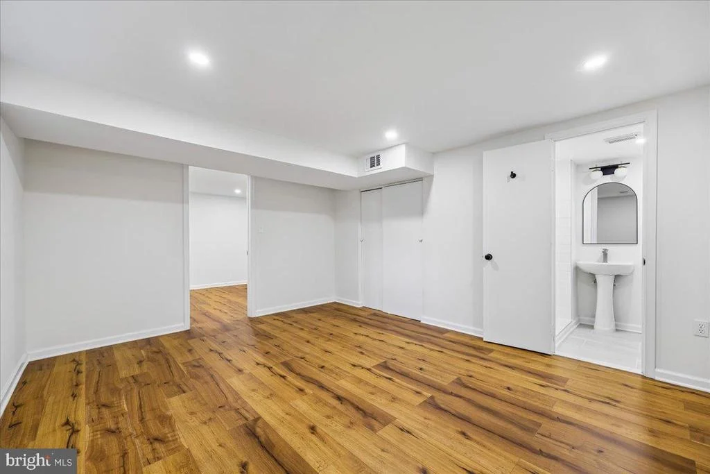 Photo of 1105 LAMBERTON DRIVE