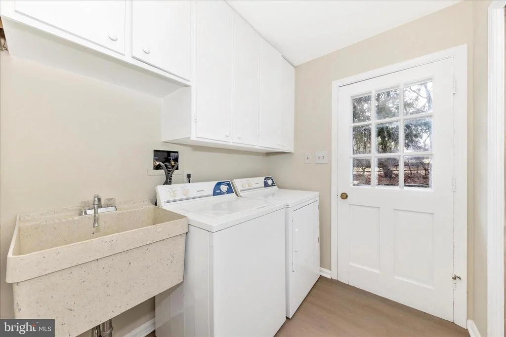 Photo of 5815 MEADOW DRIVE