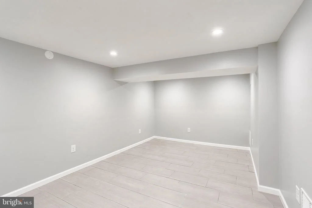 Photo of 5222 LIGHTNING VIEW ROAD