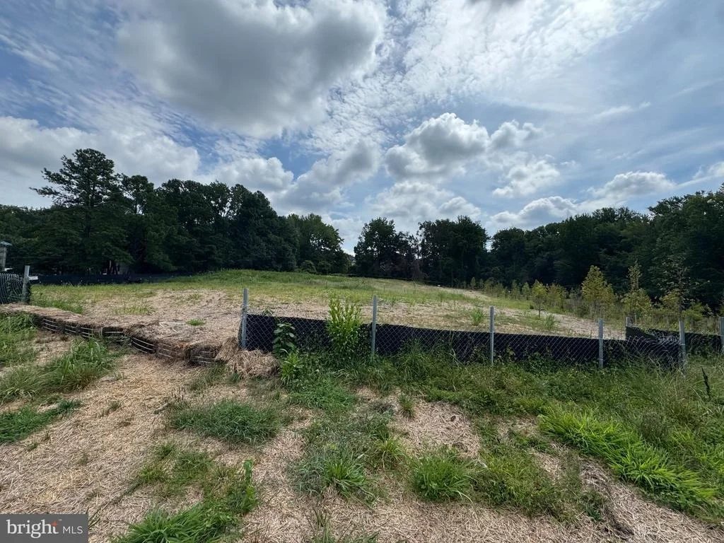 Photo of 7813 CINDER BED ROAD