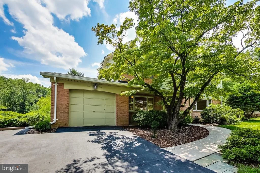 Photo of 12131 DAVID DRIVE