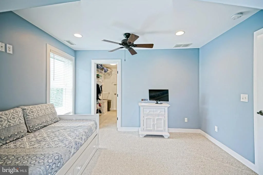 Photo of 35494 RED TAIL ROAD