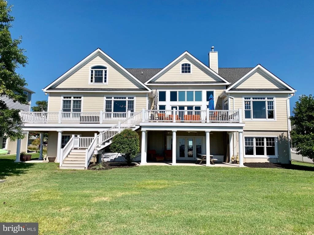 Photo of 3539 BAY DRIVE