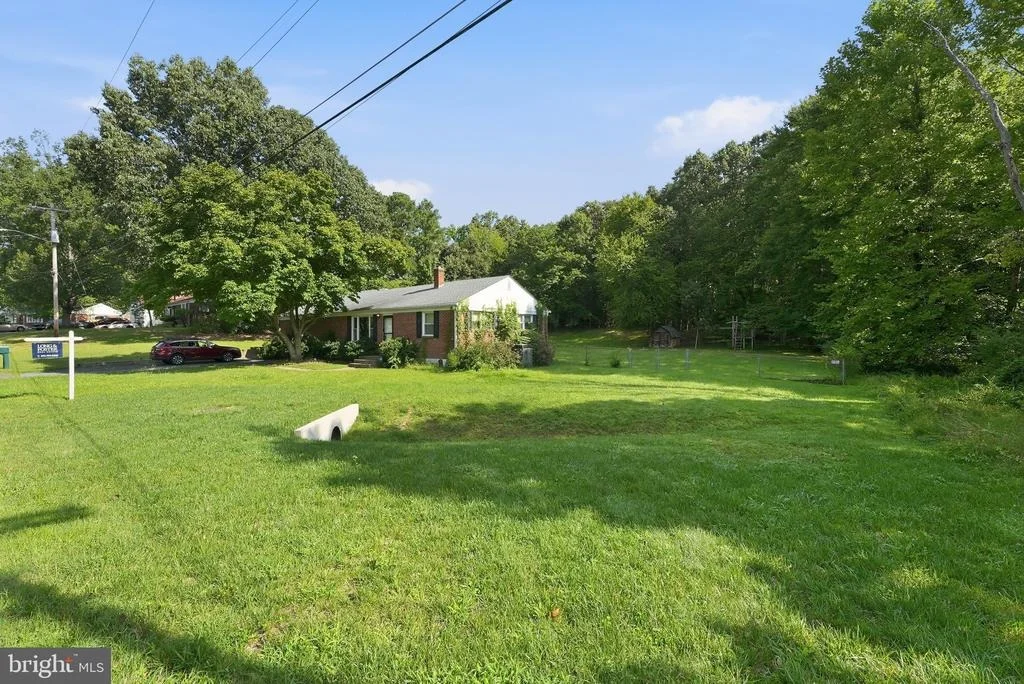 Photo of 3260 GREEN MEADOWS DRIVE