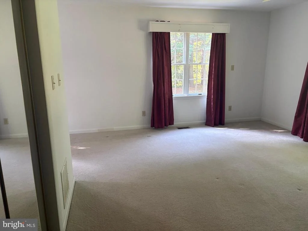 Photo of 207 THRASHER WAY