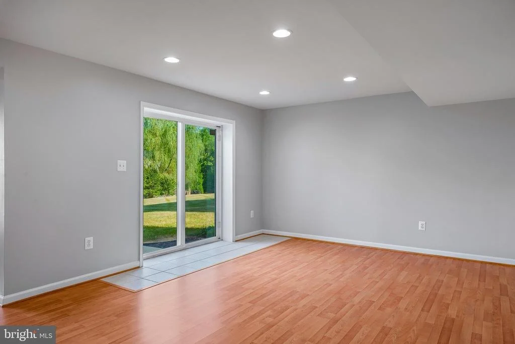 Photo of 18303 THUNDERCLOUD ROAD