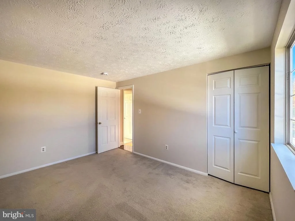 Photo of 1800 LAWNVIEW DRIVE