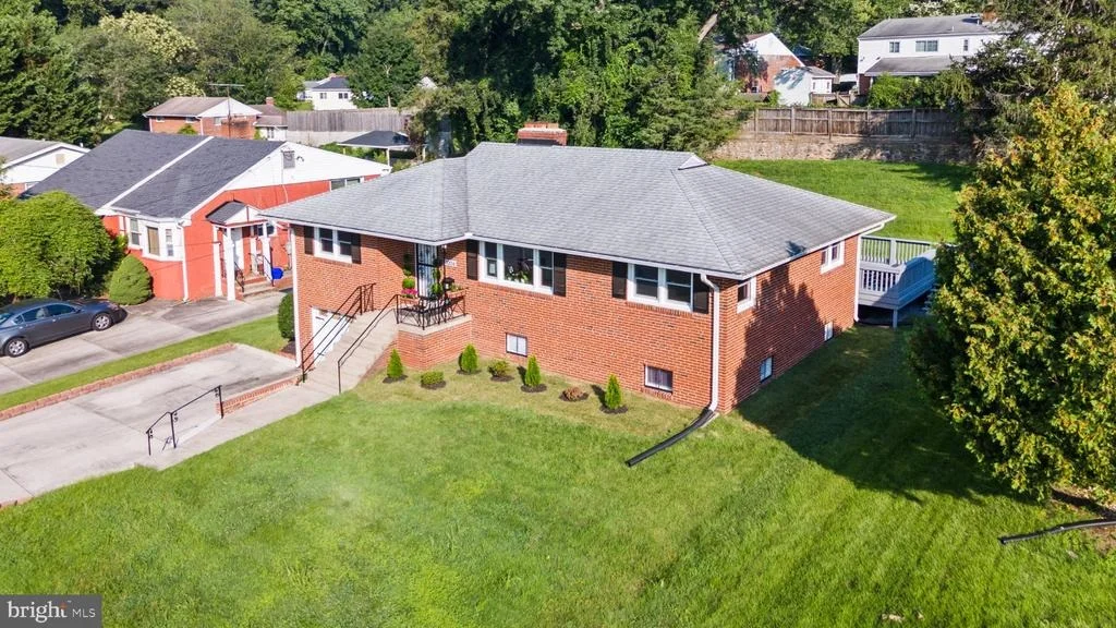 Photo of 11006 CHILDS STREET