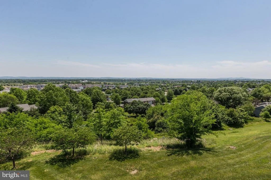 Photo of 2424 LONGFELLOW COURT