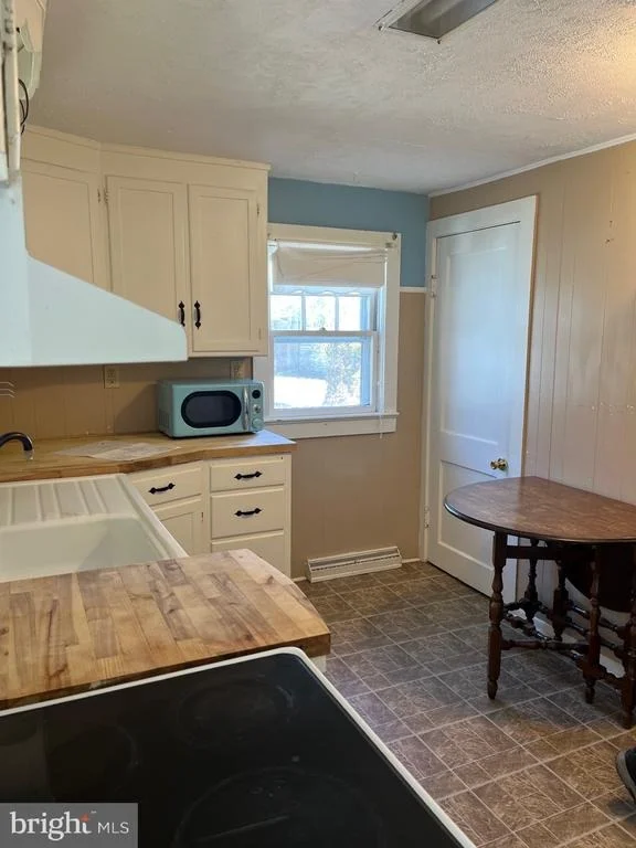 Photo of 1079 KINGS HIGHWAY