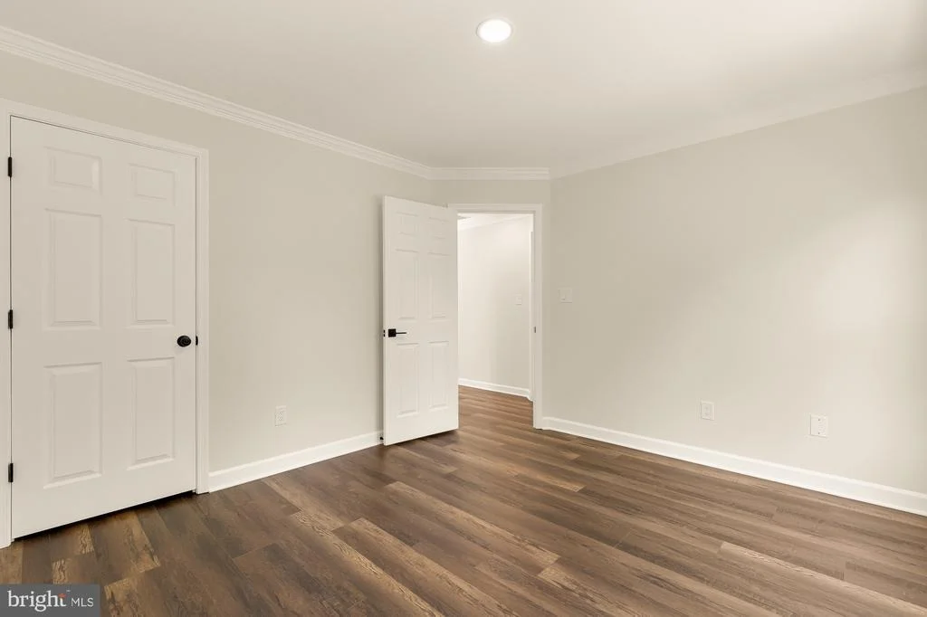 Photo of 1505 SPRING VALE AVENUE