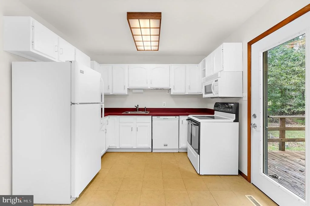Photo of 130 CIRCLE ROAD