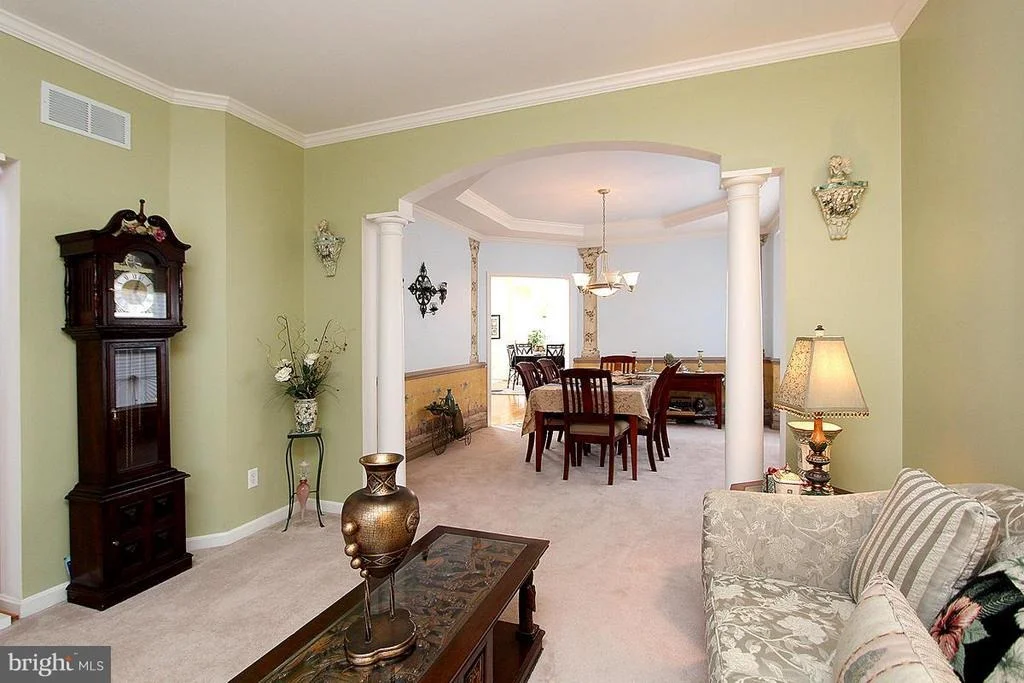Photo of 15606 STRAUGHN DRIVE
