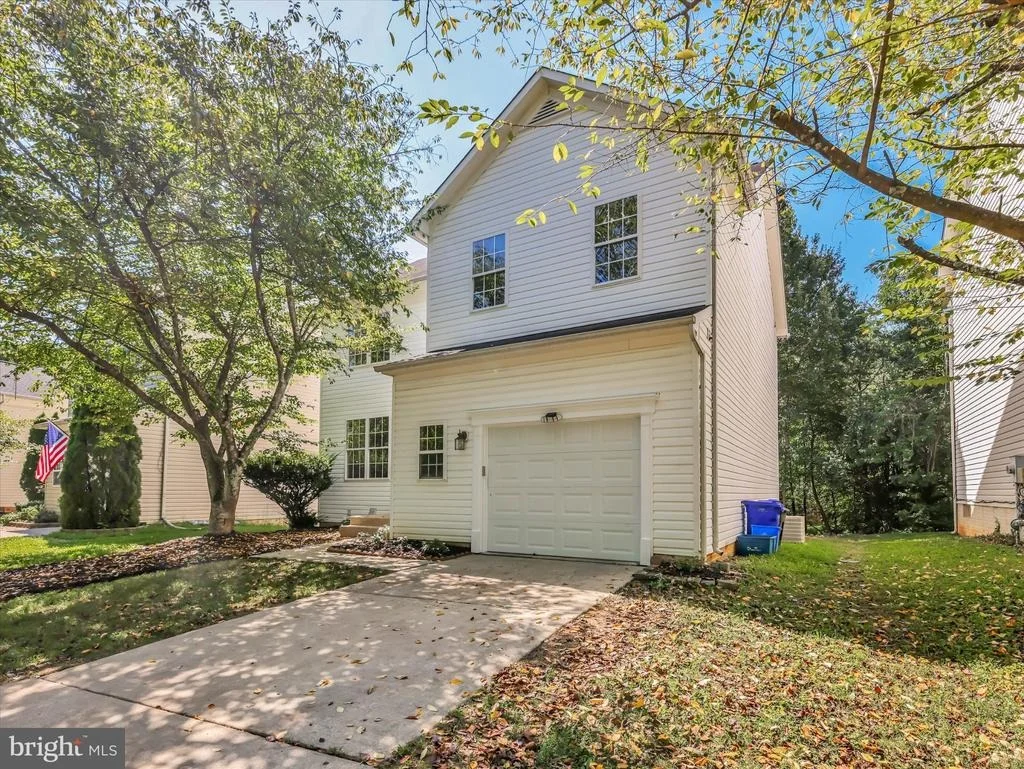 Photo of 8104 PEPPER RIDGE WAY