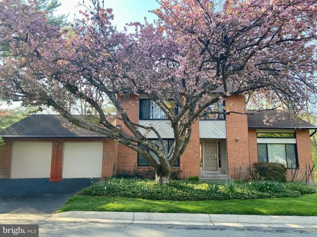 Photo of 11004 BROAD GREEN DRIVE