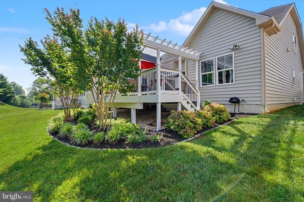 Photo of 314 GALLANT FOX DRIVE