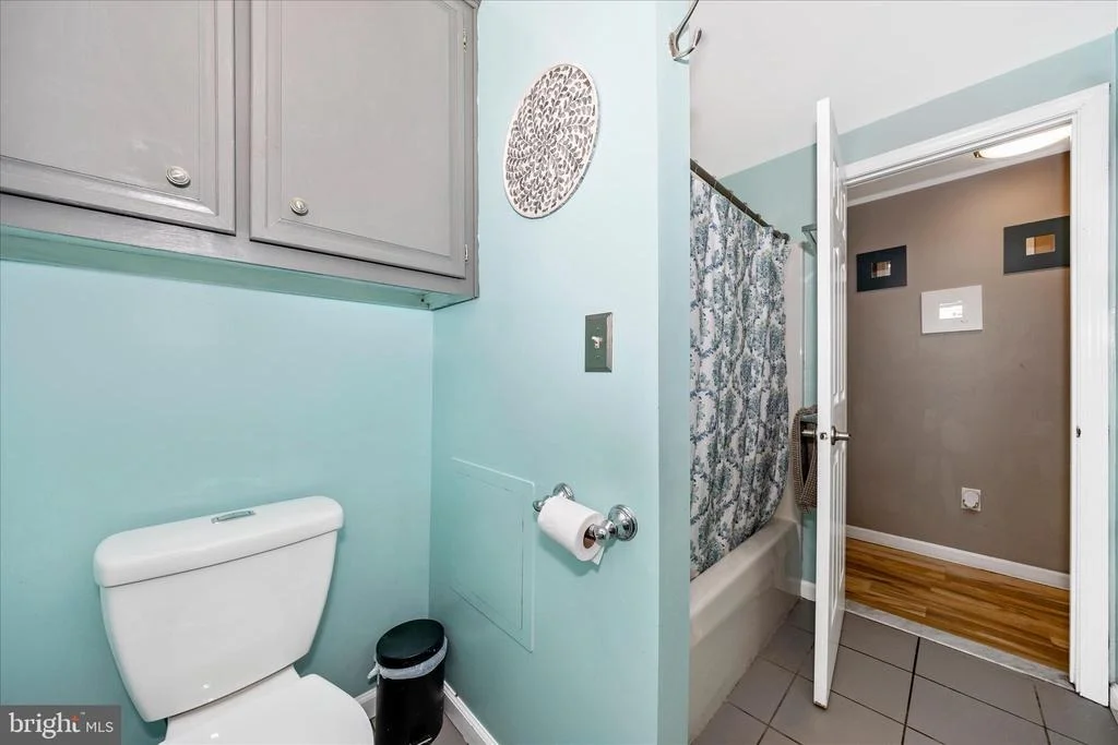 Photo of 6641 JEFFERSON BLVD