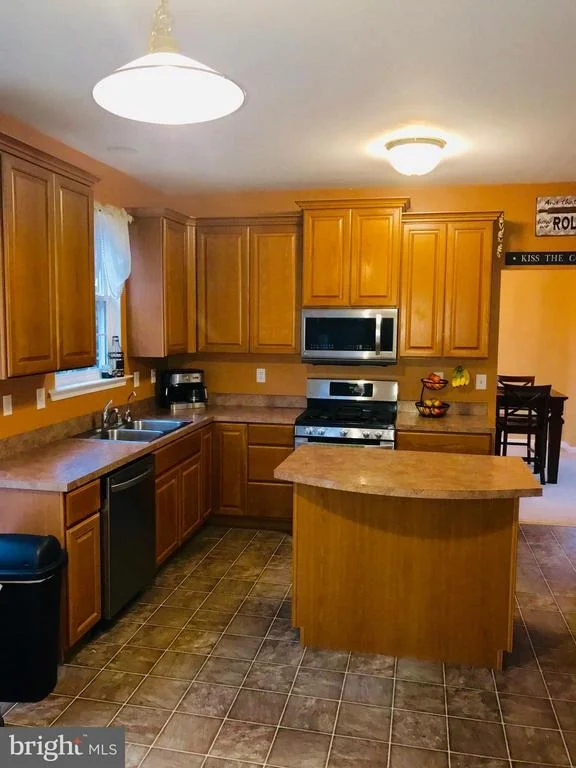 Photo of 435 TOPAZ CIRCLE