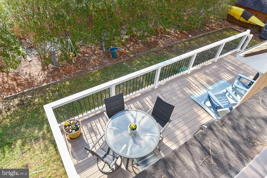 Photo of 956 LAKE VIEW DRIVE