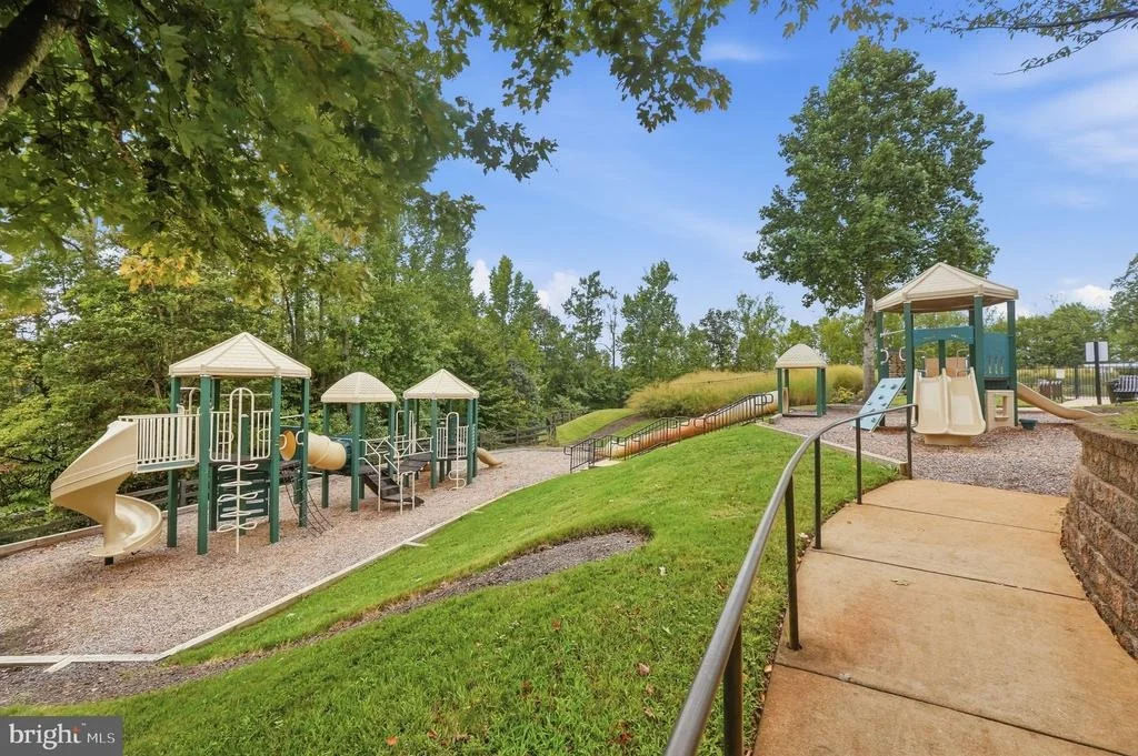 Photo of 3012 LAKE FOREST DRIVE