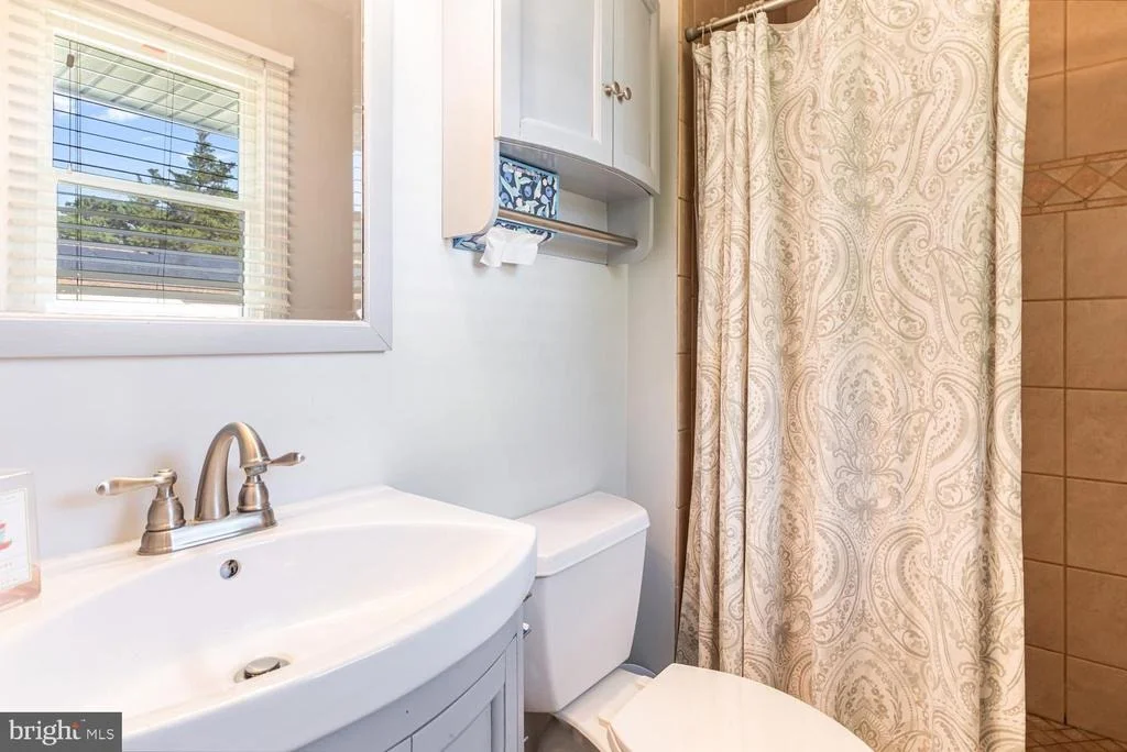 Photo of 38 PINEHURST DRIVE