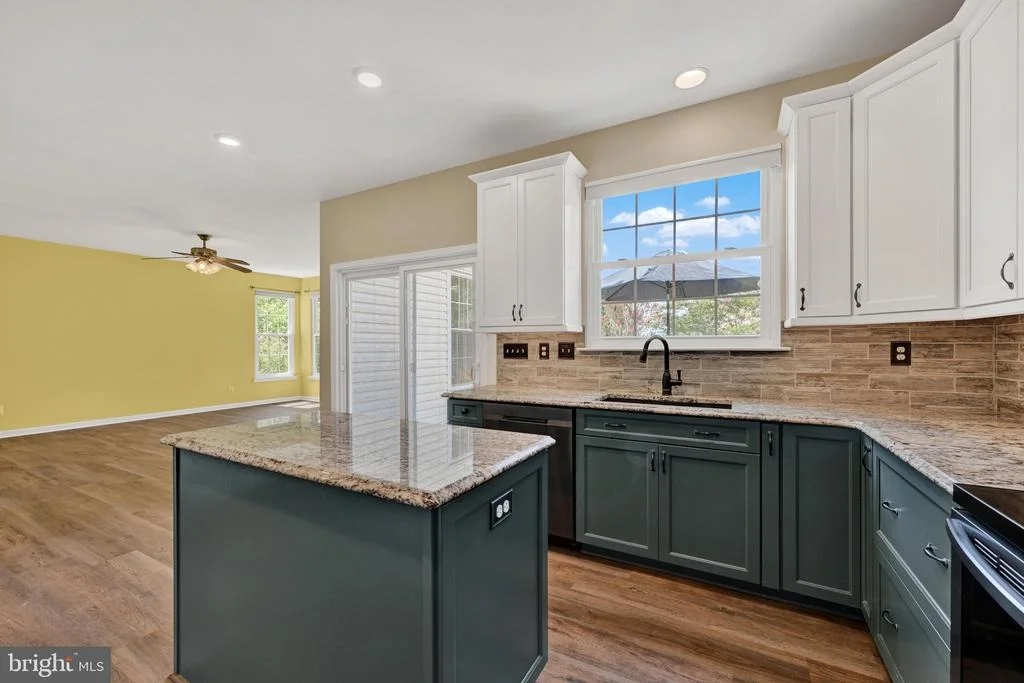 Photo of 1420 MOONSHADOW ROAD