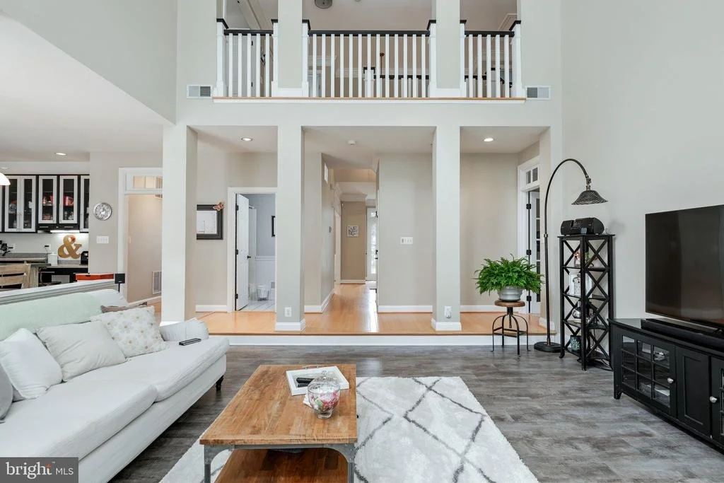 Photo of 9809 JOHN ROBERT WAY