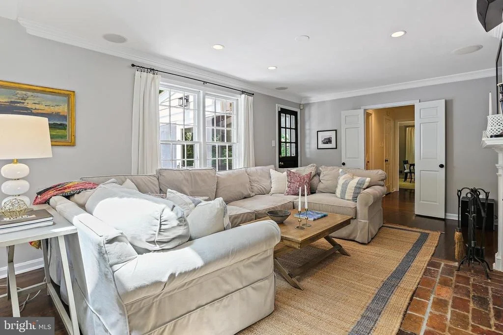 Photo of 8112 COACH STREET